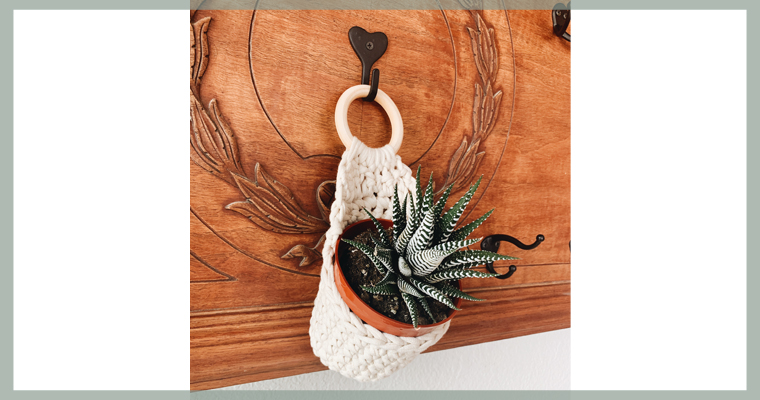 crochet wall plant hanger